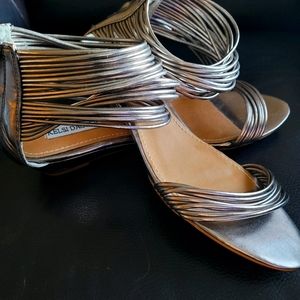 Nwt kelsi dagger goddess ankle sandals